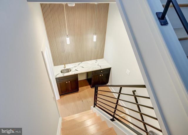 1943 N LEITHGOW ST, Philadelphia, PA 19122