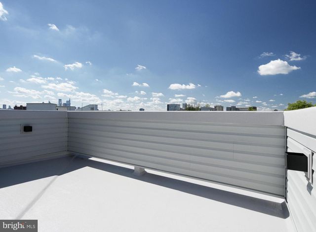 1943 N LEITHGOW ST, Philadelphia, PA 19122