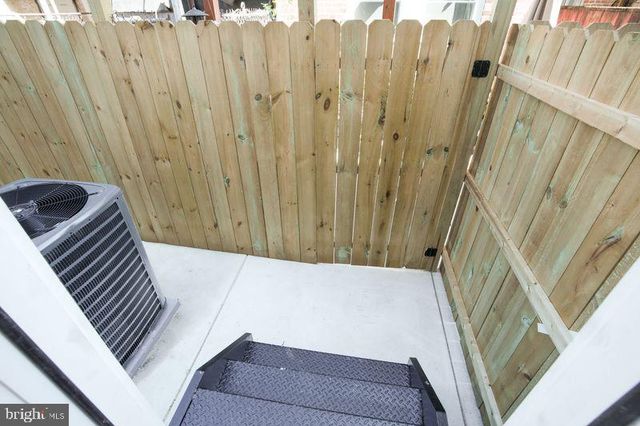 1943 N LEITHGOW ST, Philadelphia, PA 19122