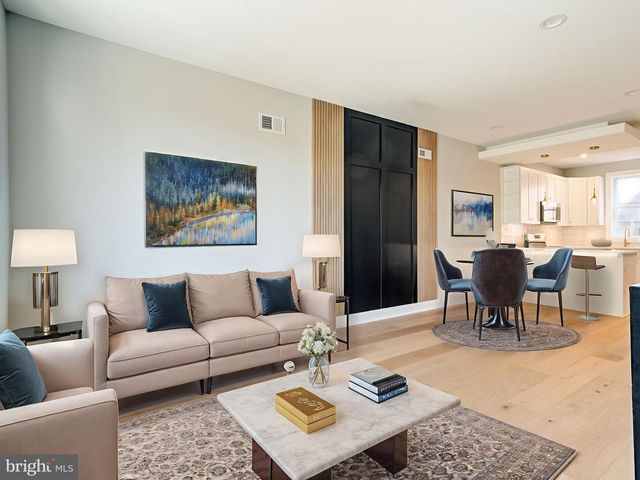 1943 N LEITHGOW ST, Philadelphia, PA 19122