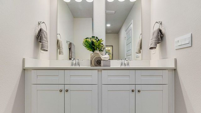 2475 Cliff Hollow Circle, Gulf Breeze, FL 32563