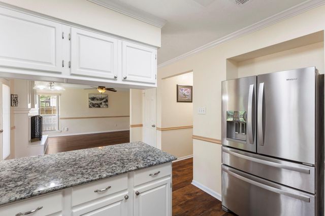 34 Sweetdream Place, The Woodlands, TX 77381