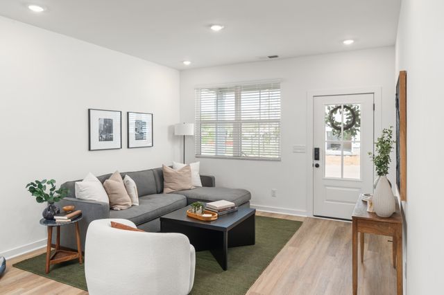 1136 Marlowe Lndg, Nashville, TN 37207