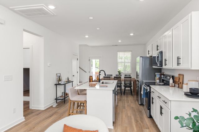 1136 Marlowe Lndg, Nashville, TN 37207