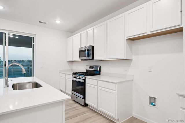 912 Steppe Lane, Windsor, CO 80550