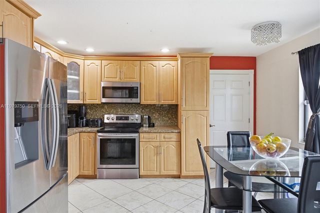 720 SW 81 Terrace, North Lauderdale, FL 33068