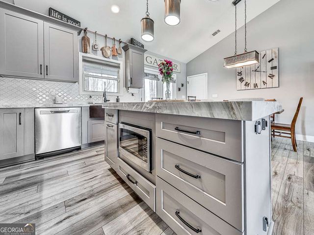 218 Sunset Cove, Ellijay, GA 30540