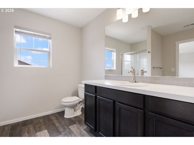 2017 S MEADOWLARK Loop, Ridgefield, WA 98642