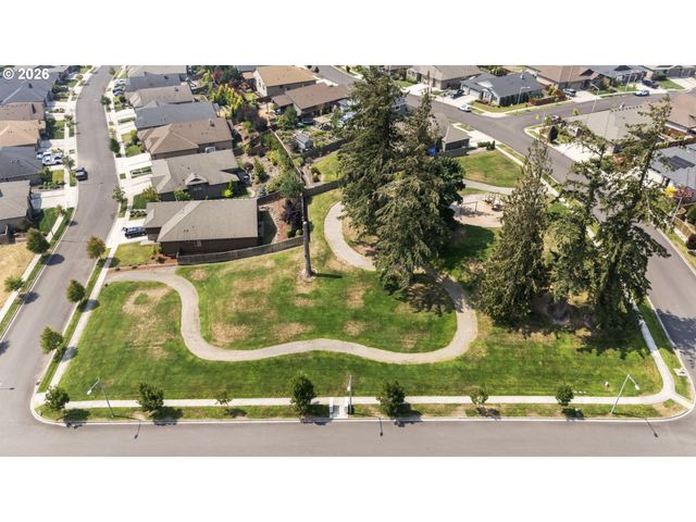 2017 S MEADOWLARK Loop, Ridgefield, WA 98642