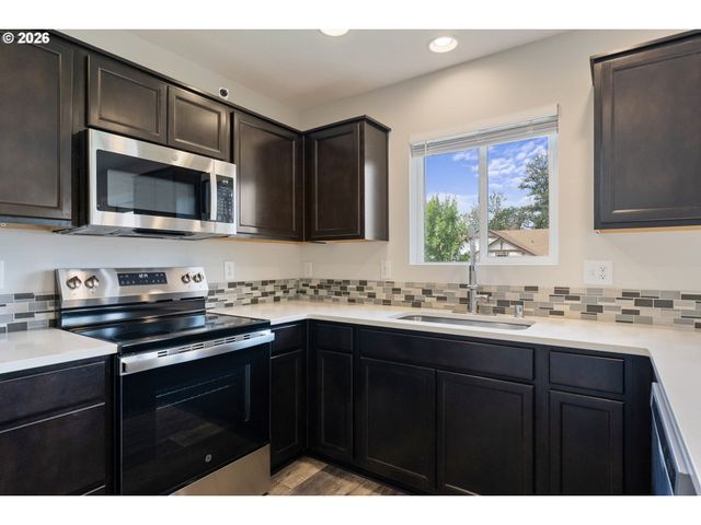 2017 S MEADOWLARK Loop, Ridgefield, WA 98642