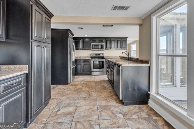 1832 Douglas Highway, Hazlehurst, GA 31539