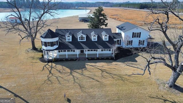 1832 Douglas Highway, Hazlehurst, GA 31539