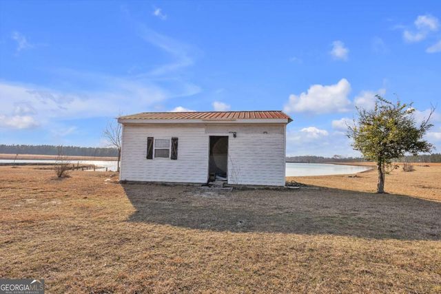 1832 Douglas Highway, Hazlehurst, GA 31539