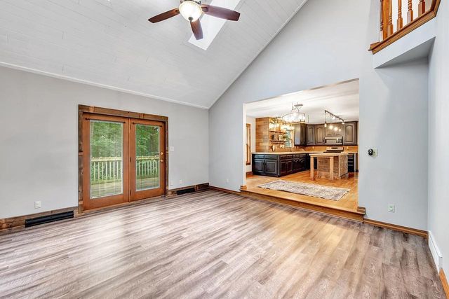 2752 WOODLAND HILLS COURT, Green Bay, WI 54311