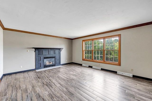 2752 WOODLAND HILLS COURT, Green Bay, WI 54311