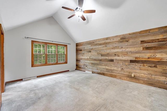 2752 WOODLAND HILLS COURT, Green Bay, WI 54311