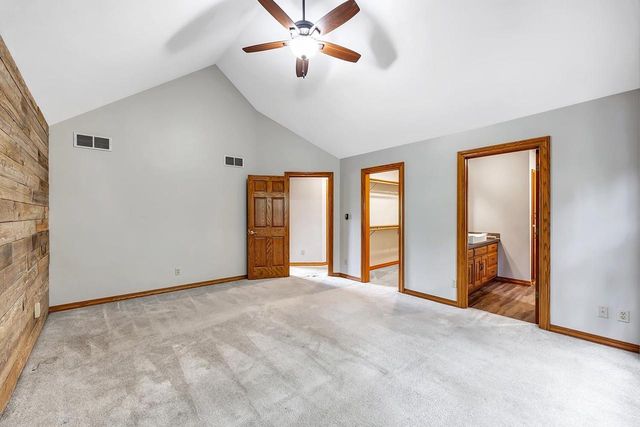2752 WOODLAND HILLS COURT, Green Bay, WI 54311