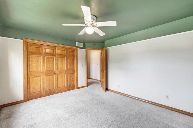 2752 WOODLAND HILLS COURT, Green Bay, WI 54311