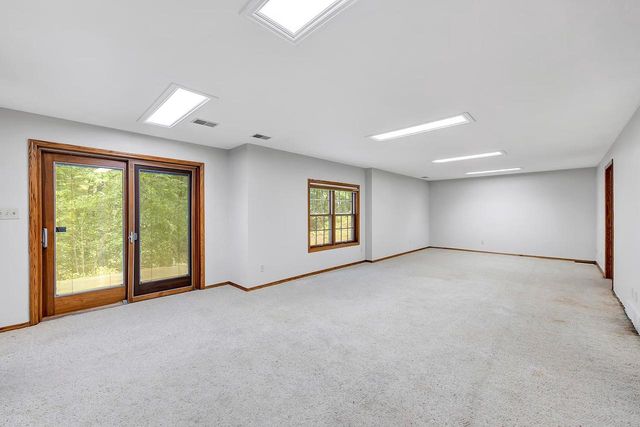 2752 WOODLAND HILLS COURT, Green Bay, WI 54311