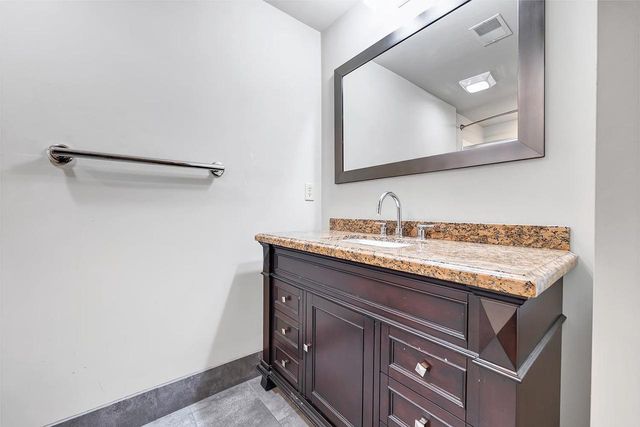 2752 WOODLAND HILLS COURT, Green Bay, WI 54311