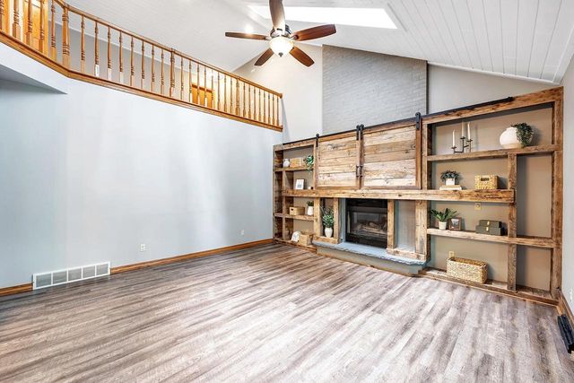 2752 WOODLAND HILLS COURT, Green Bay, WI 54311