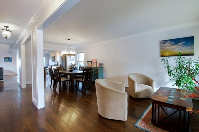 1 Bayview Avenue, Port Washington, NY 11050