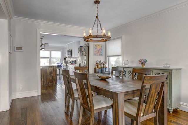 1 Bayview Avenue, Port Washington, NY 11050