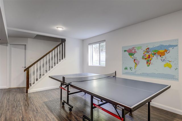 1 Bayview Avenue, Port Washington, NY 11050