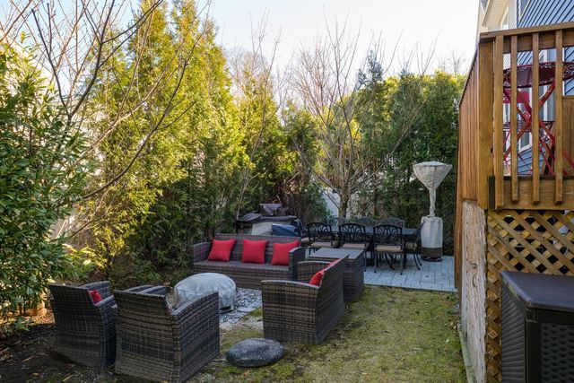 1 Bayview Avenue, Port Washington, NY 11050