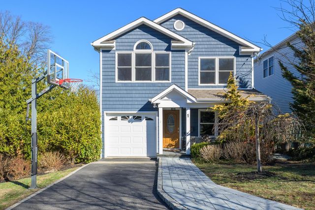 1 Bayview Avenue, Port Washington, NY 11050