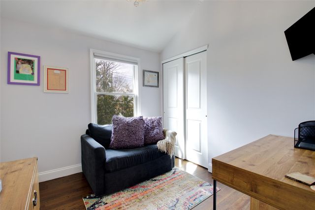 1 Bayview Avenue, Port Washington, NY 11050