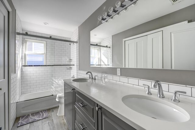 1 Bayview Avenue, Port Washington, NY 11050