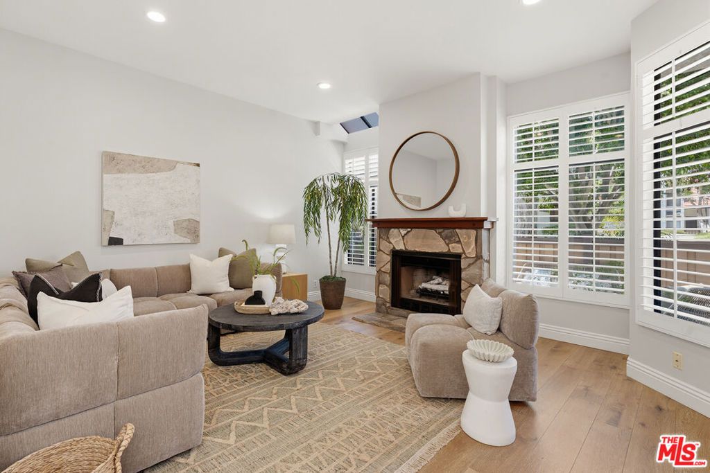 Image 6 of property listing at 4412 Emerald Street 47, Torrance, CA 90503