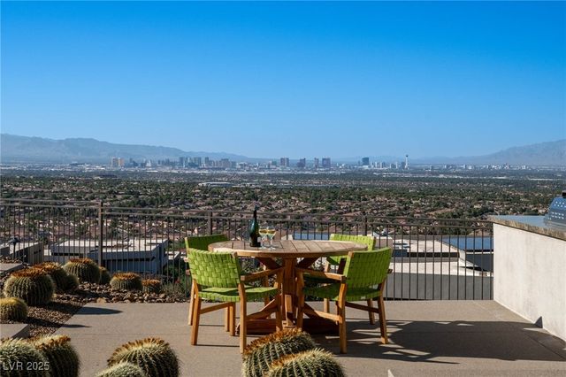 11 Cloud Chaser Boulevard, Henderson, NV 89012