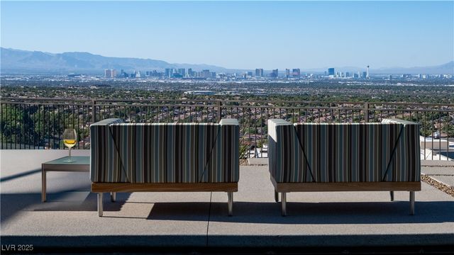 11 Cloud Chaser Boulevard, Henderson, NV 89012