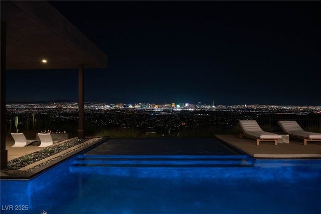 11 Cloud Chaser Boulevard, Henderson, NV 89012