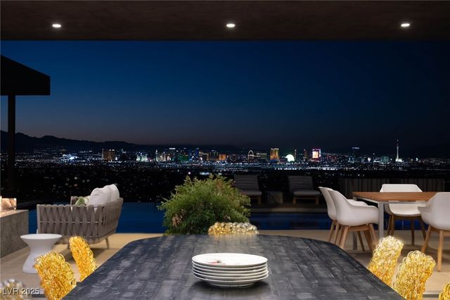 11 Cloud Chaser Boulevard, Henderson, NV 89012