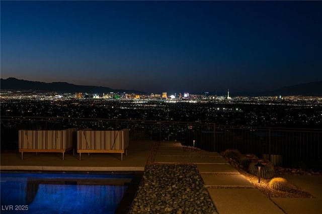 11 Cloud Chaser Boulevard, Henderson, NV 89012