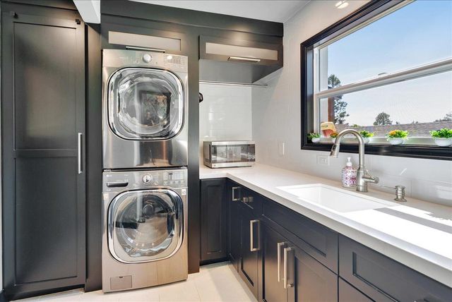587 Saint Andrews Drive, Aptos, CA 95003