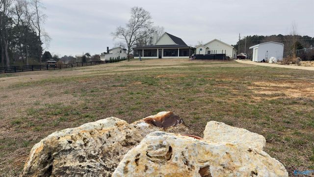 1445 Big Nose Drive, Centre, AL 35960