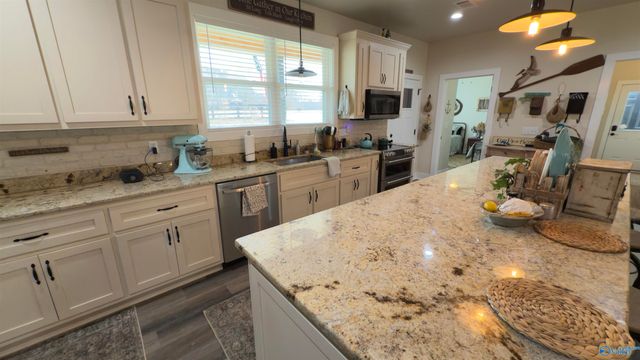 1445 Big Nose Drive, Centre, AL 35960