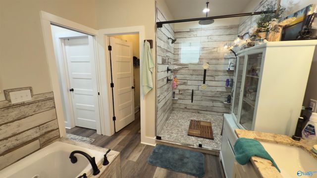 1445 Big Nose Drive, Centre, AL 35960