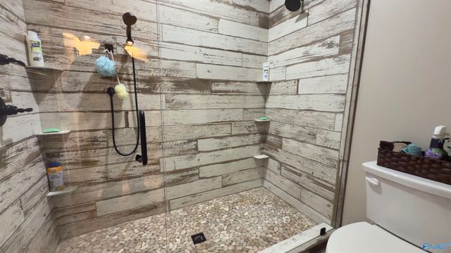 1445 Big Nose Drive, Centre, AL 35960