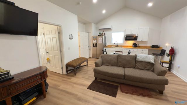 1445 Big Nose Drive, Centre, AL 35960