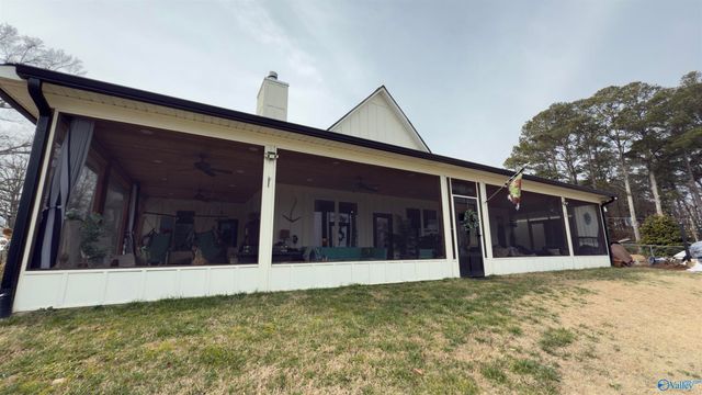 1445 Big Nose Drive, Centre, AL 35960