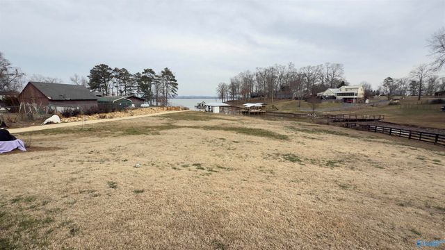 1445 Big Nose Drive, Centre, AL 35960