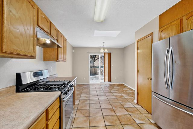 6443 Brenton Drive NW, Albuquerque, NM 87120