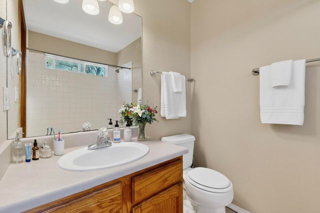 6443 Brenton Drive NW, Albuquerque, NM 87120