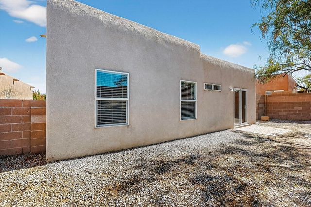 6443 Brenton Drive NW, Albuquerque, NM 87120