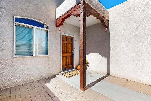 6443 Brenton Drive NW, Albuquerque, NM 87120